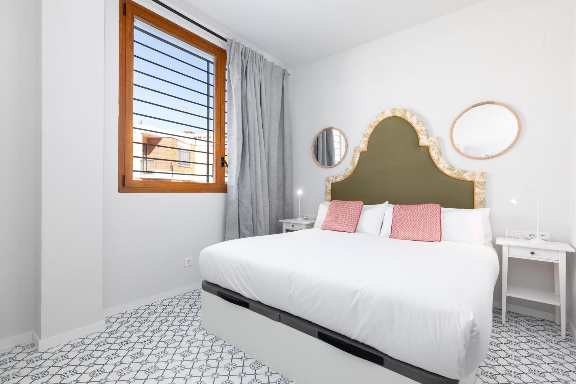 The Little Village Apartments Valencia Exterior photo