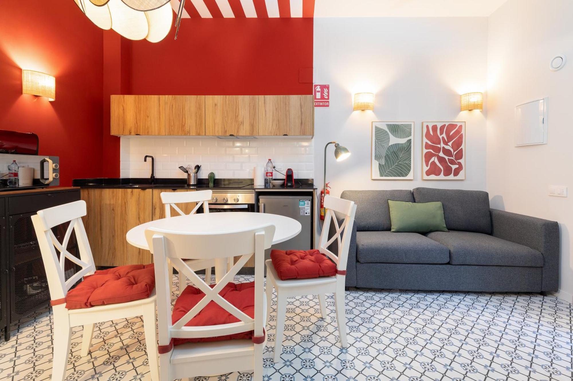 The Little Village Apartments Valencia Exterior photo